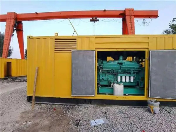 历城冬季低温环境下，500KW发电机组应该选择什么类型的启动电瓶？