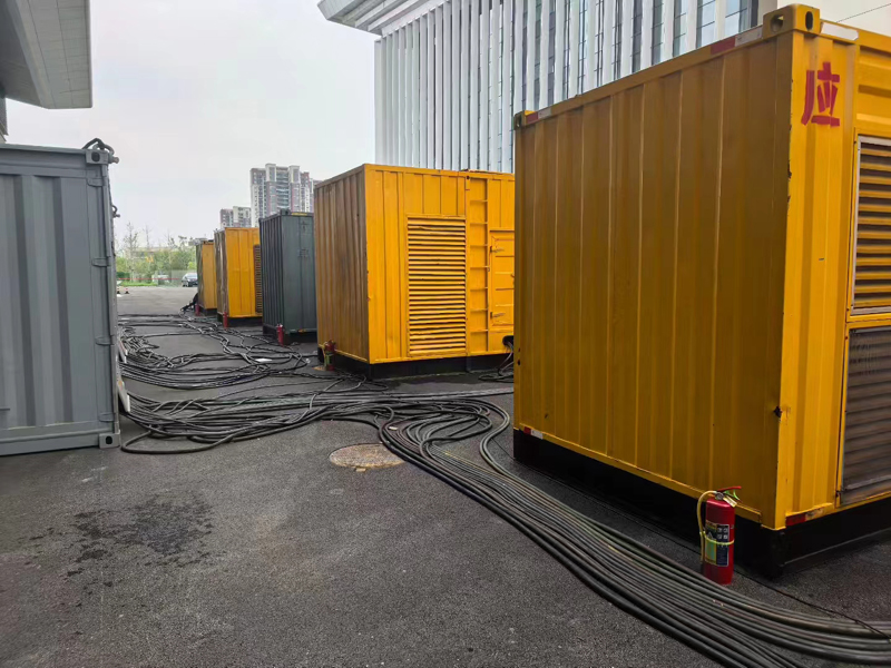 历城不同季节柴油发电机组保养有哪些注意事项?